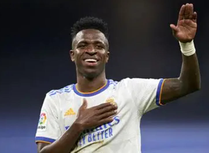 卡尼萨雷斯谈维尼修斯续约：表现、期望与俱乐部决策的权衡