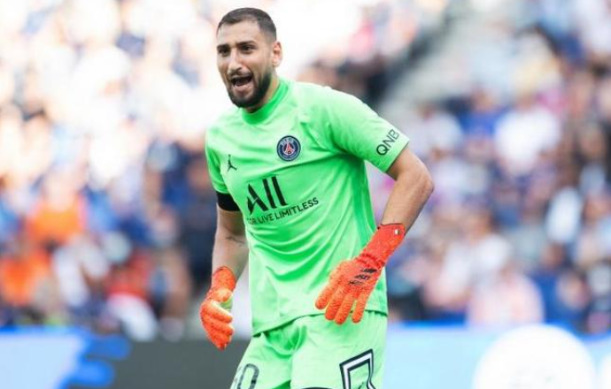 欧冠淘汰赛前，多纳鲁马展望曼城战皇马