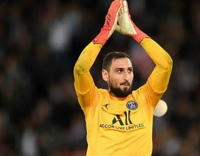 多纳鲁马谈<a href='/news/tag/1253.html' style='color: blue;'>世预赛</a>附加赛：聚焦自我，渴望重振意大利<a href='/' style='color: blue;'>足球</a>荣光